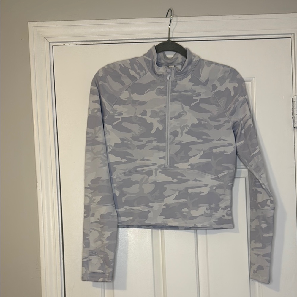 Lululemon cropped Gray Camo Quarter-Zip Pullover